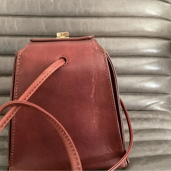 Neely & Chloe chocolate brown leather small bucket cross body bag - Picture 5 of 9